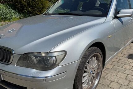 BMW 750