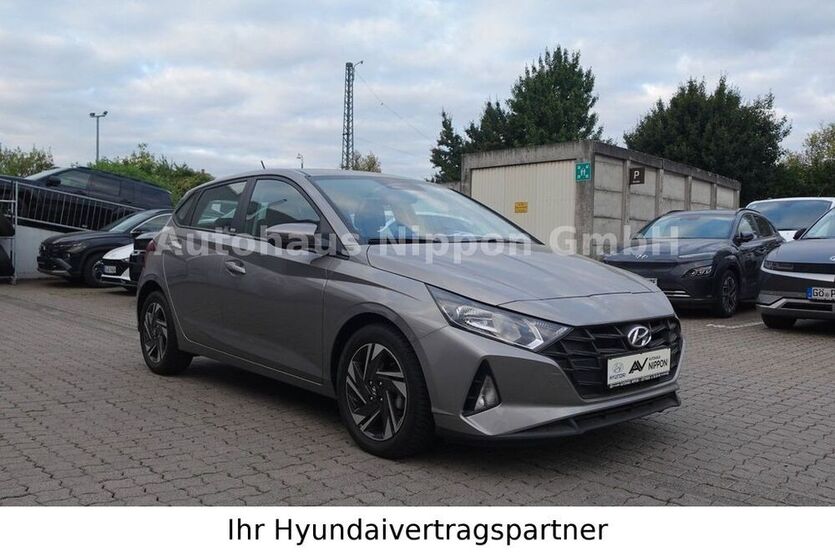i20
