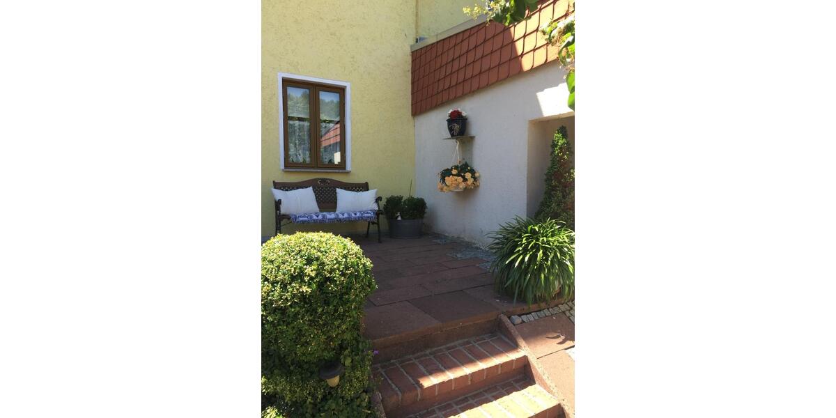 Einfamilienhaus Hardegsen - 12 Zimmer, 350 m&sup2;, 349.000&euro; | Angebot:25756950