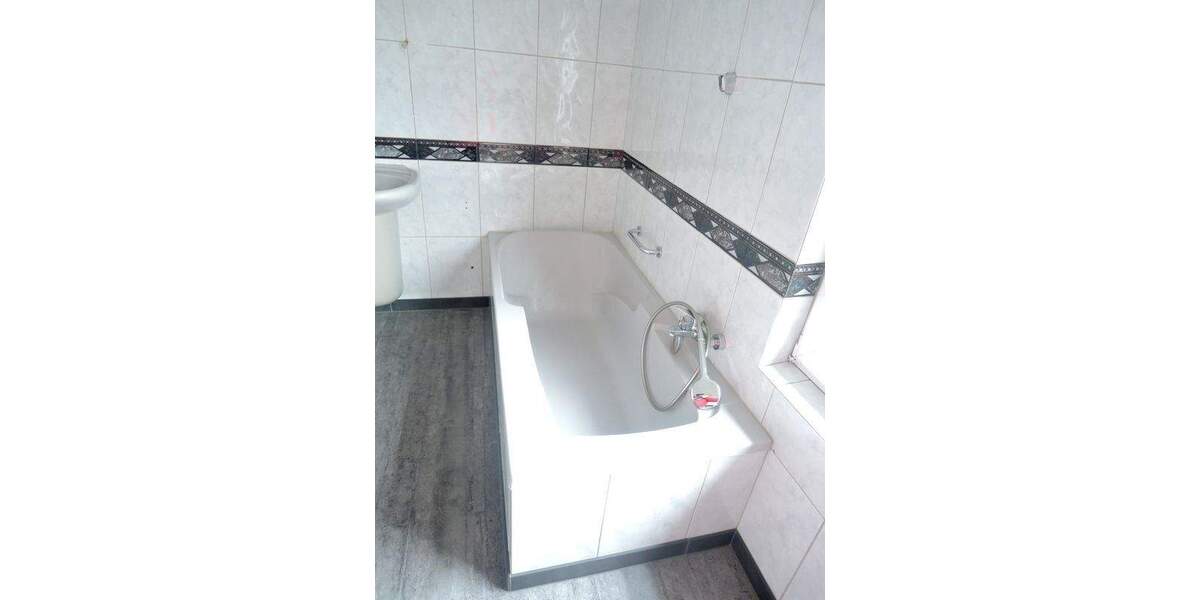 Etagenwohnung Northeim - 3 Zimmer, 108 m&sup2;, 850&euro; | Angebot:25749053