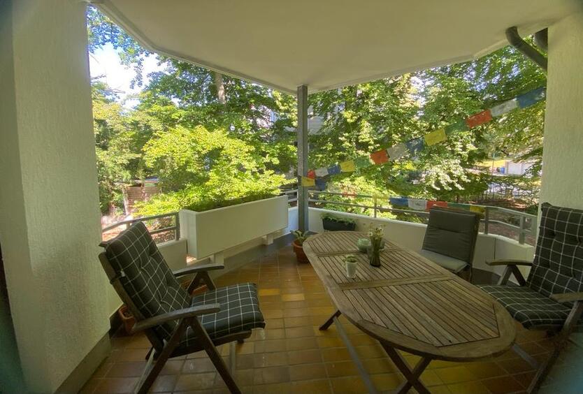 2 Zi, Einbauküche, Bad, Balkon Ostviertel
