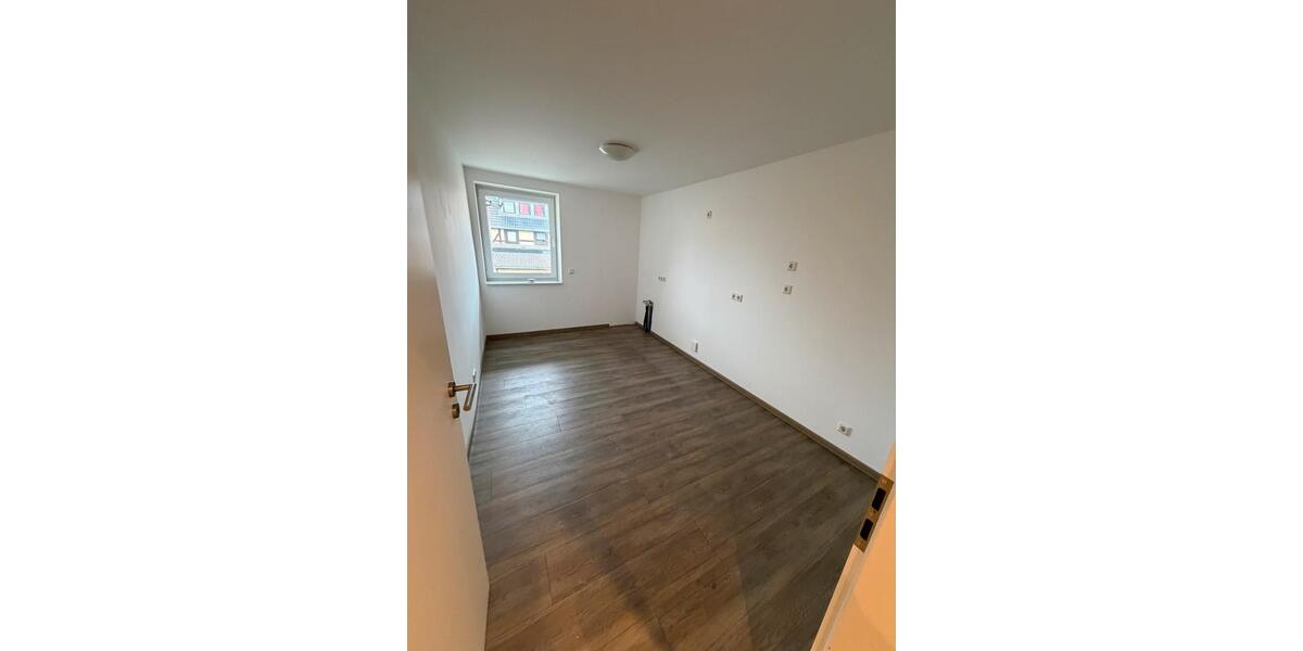 sanierte helle 4 Zimmer Wohnung 4 zimmer