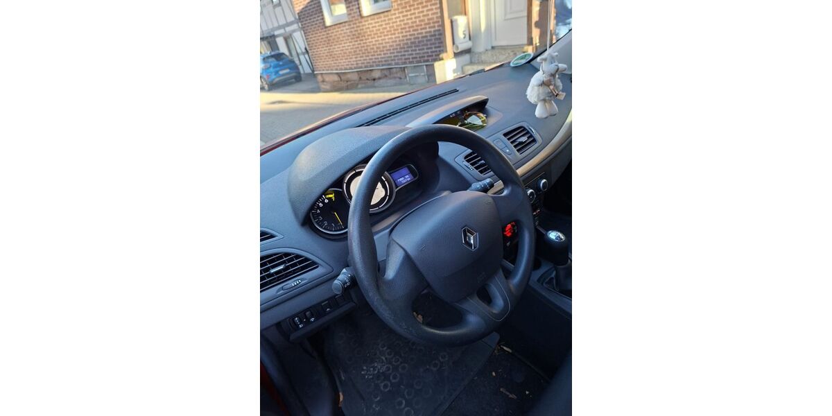 Renault Megane 71.000 km 5.900 &euro; Nörten-Hardenberg 37176