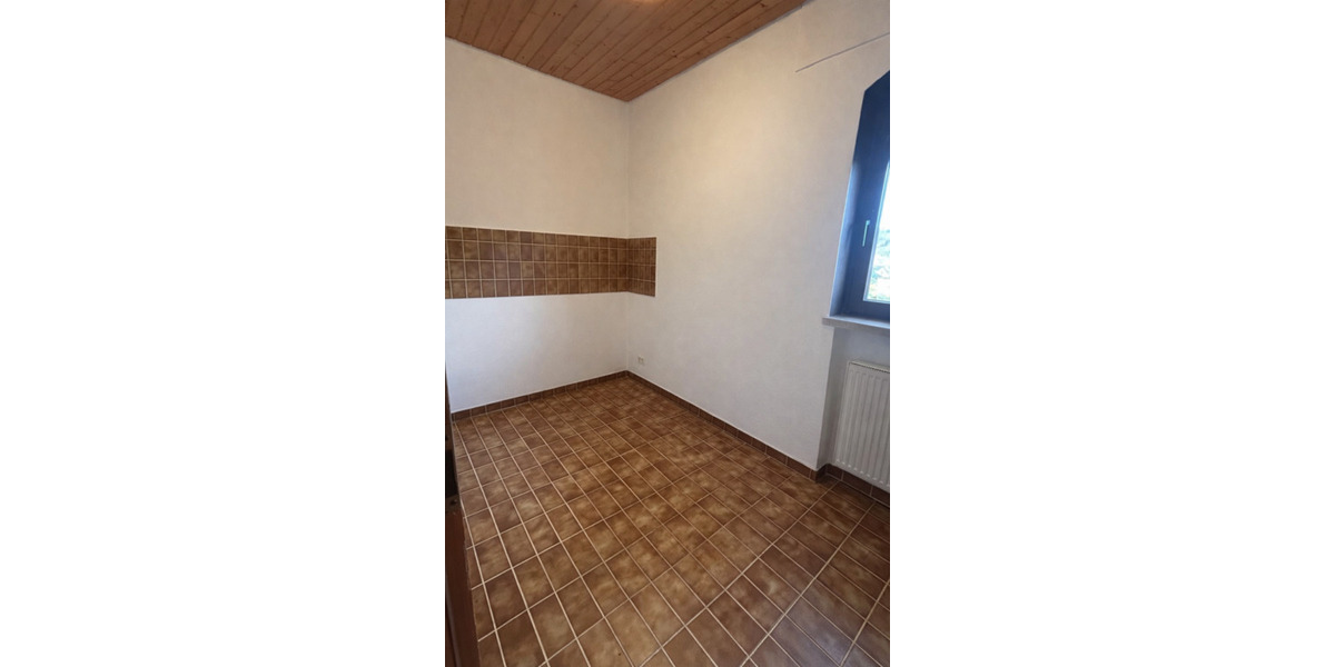 Erdgeschoßwohnung Uslar - 3 Zimmer, 136 m&sup2;, 780&euro; | Angebot:24561059